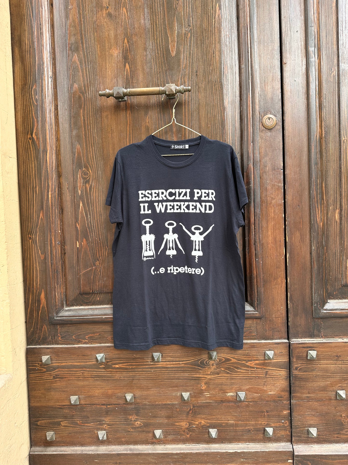 T-SHIRT