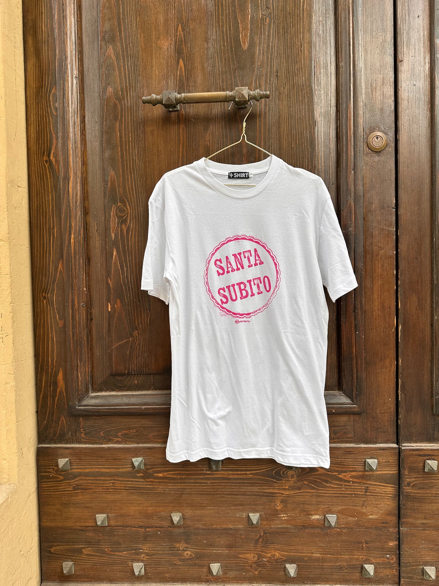 T-SHIRT