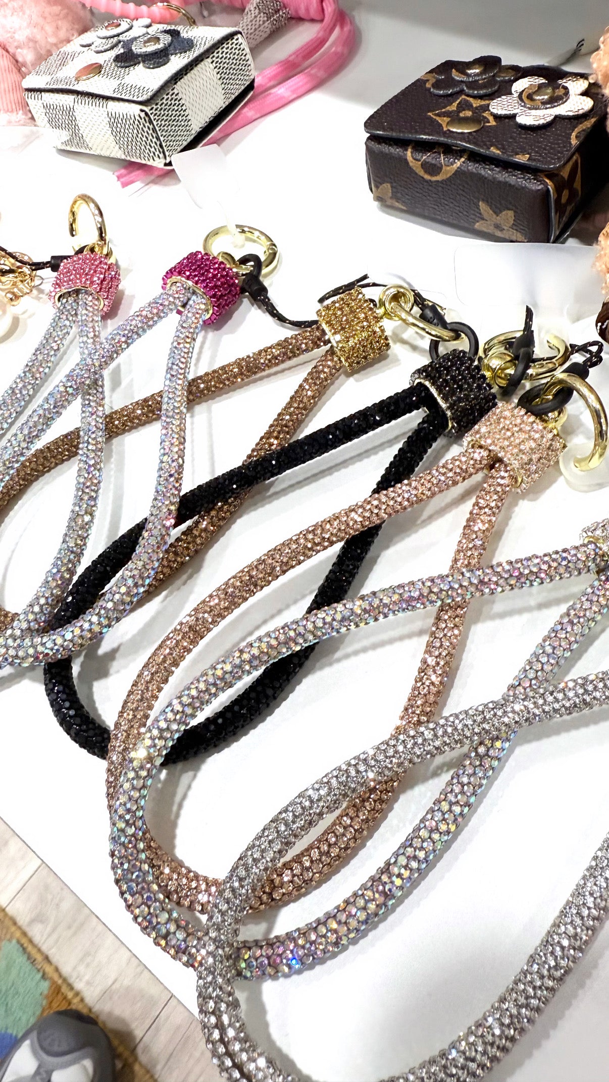 Porta cellulari shine