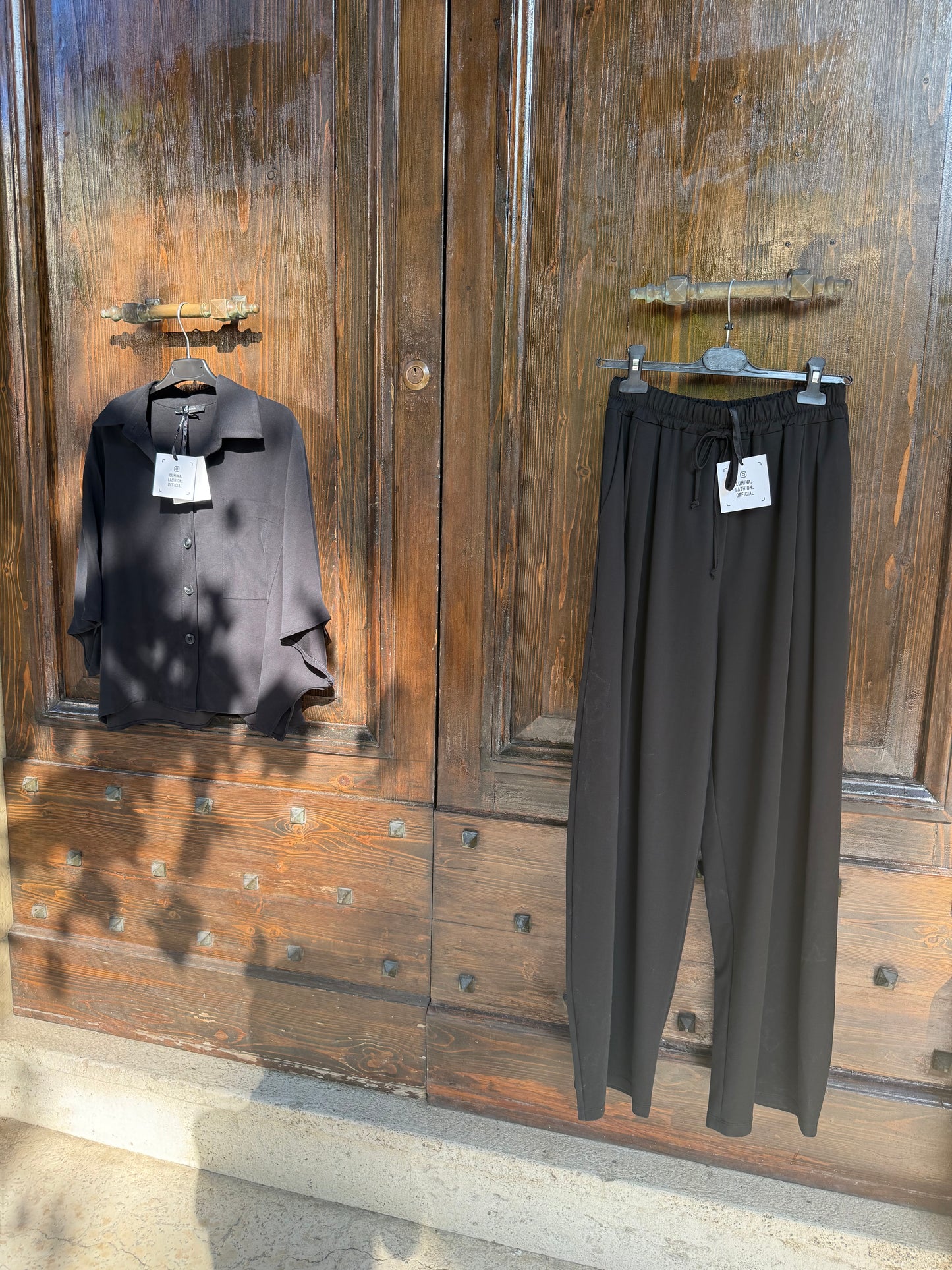 Pantaloni scampanati