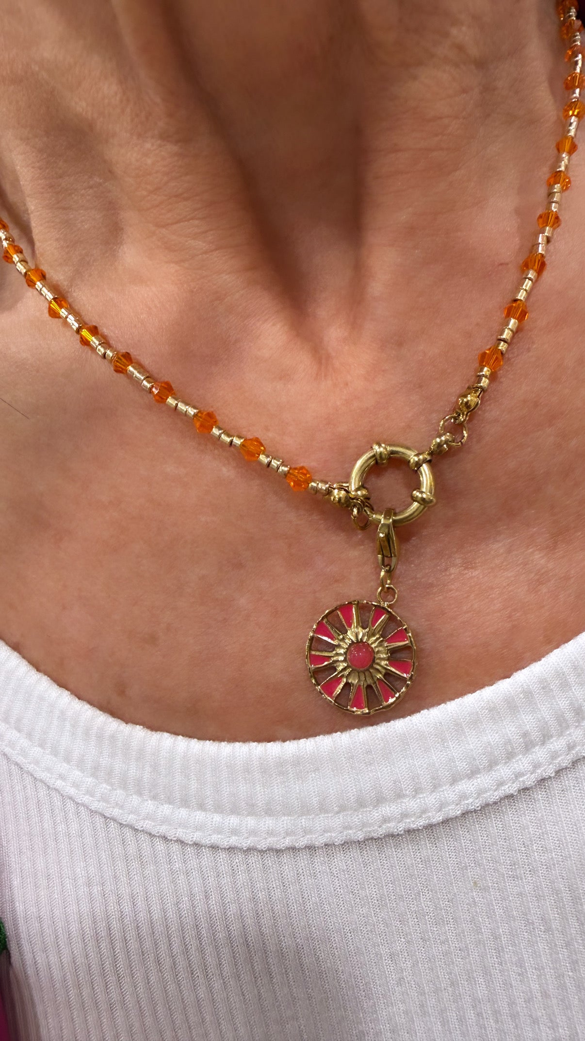Collana perline colorate e gancio