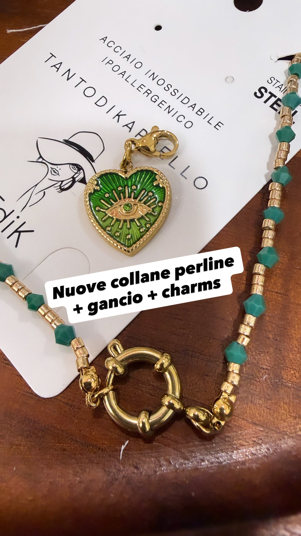 Collana perline colorate e gancio