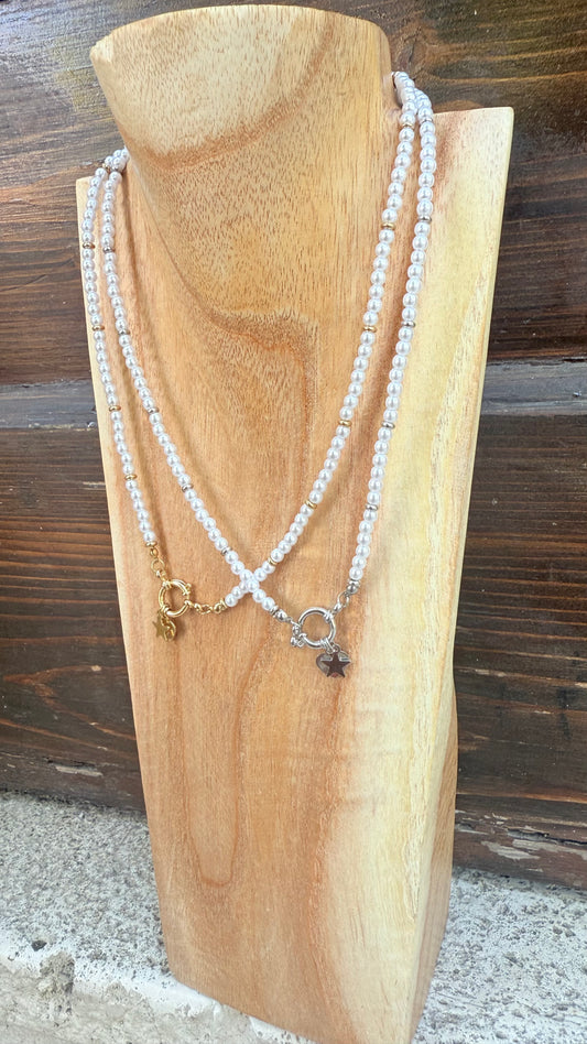 Collana perle e gancio charms