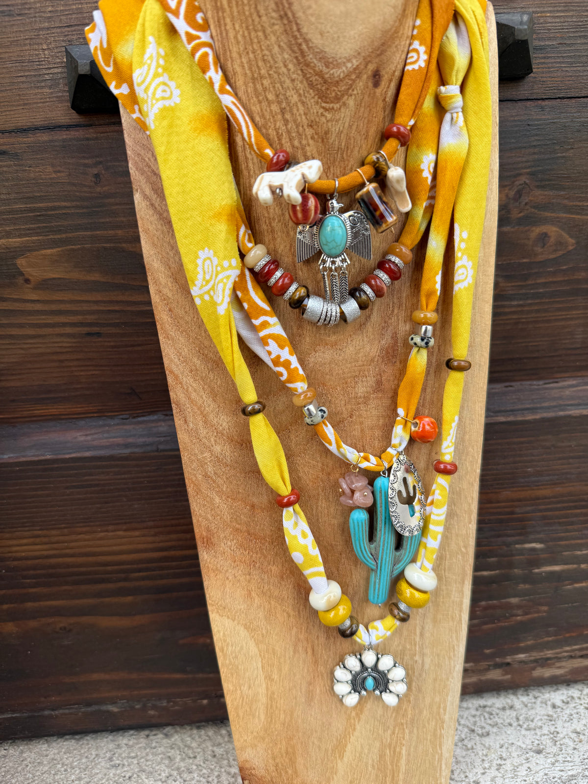 BADHNATI NAVAJO GIALLA
