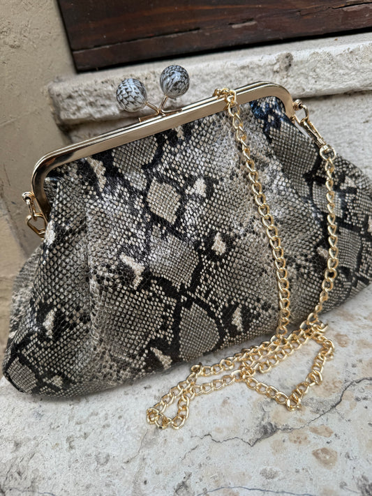 Clutch Cobrata