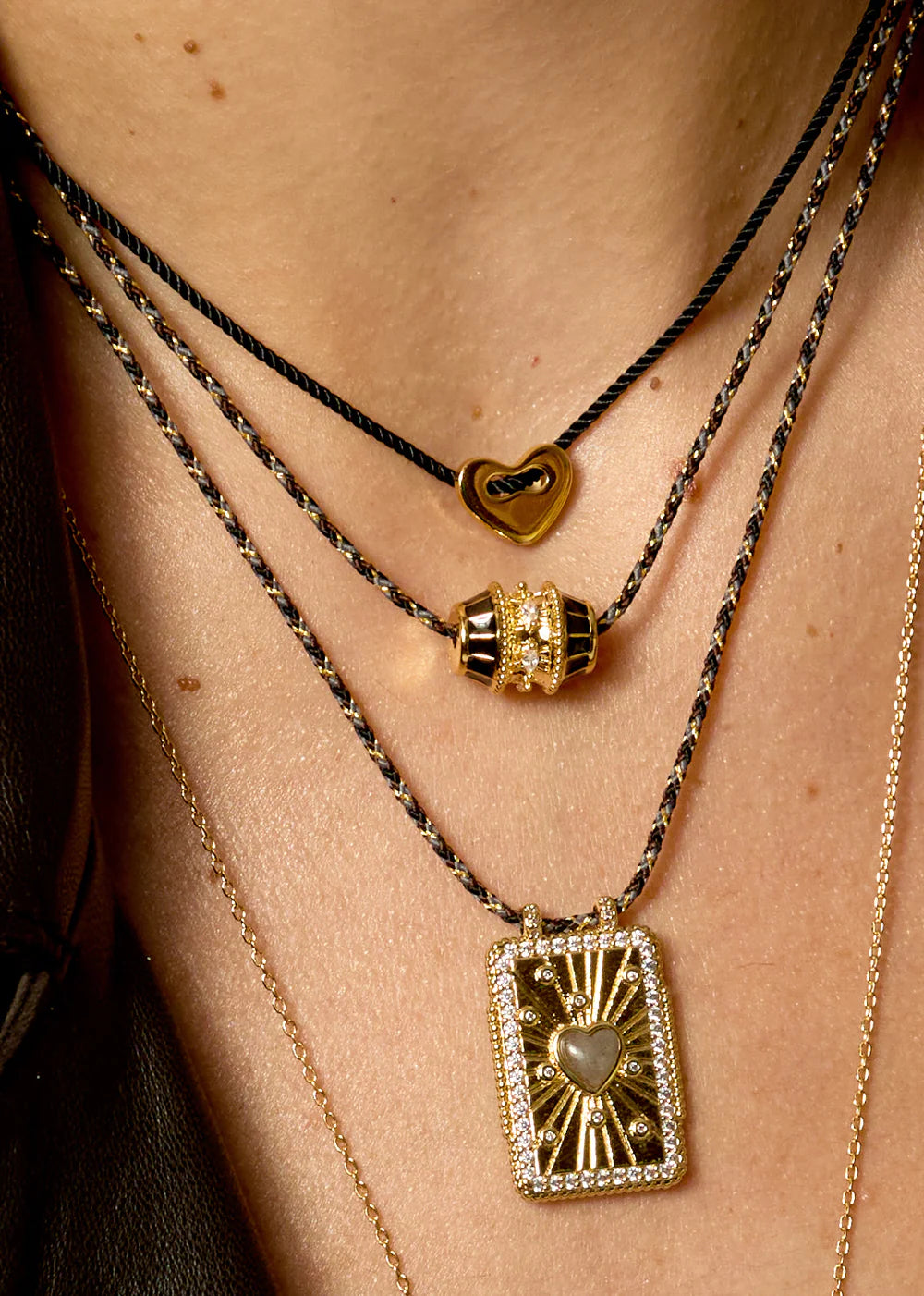 NECKLACE - BLACK CORAZON