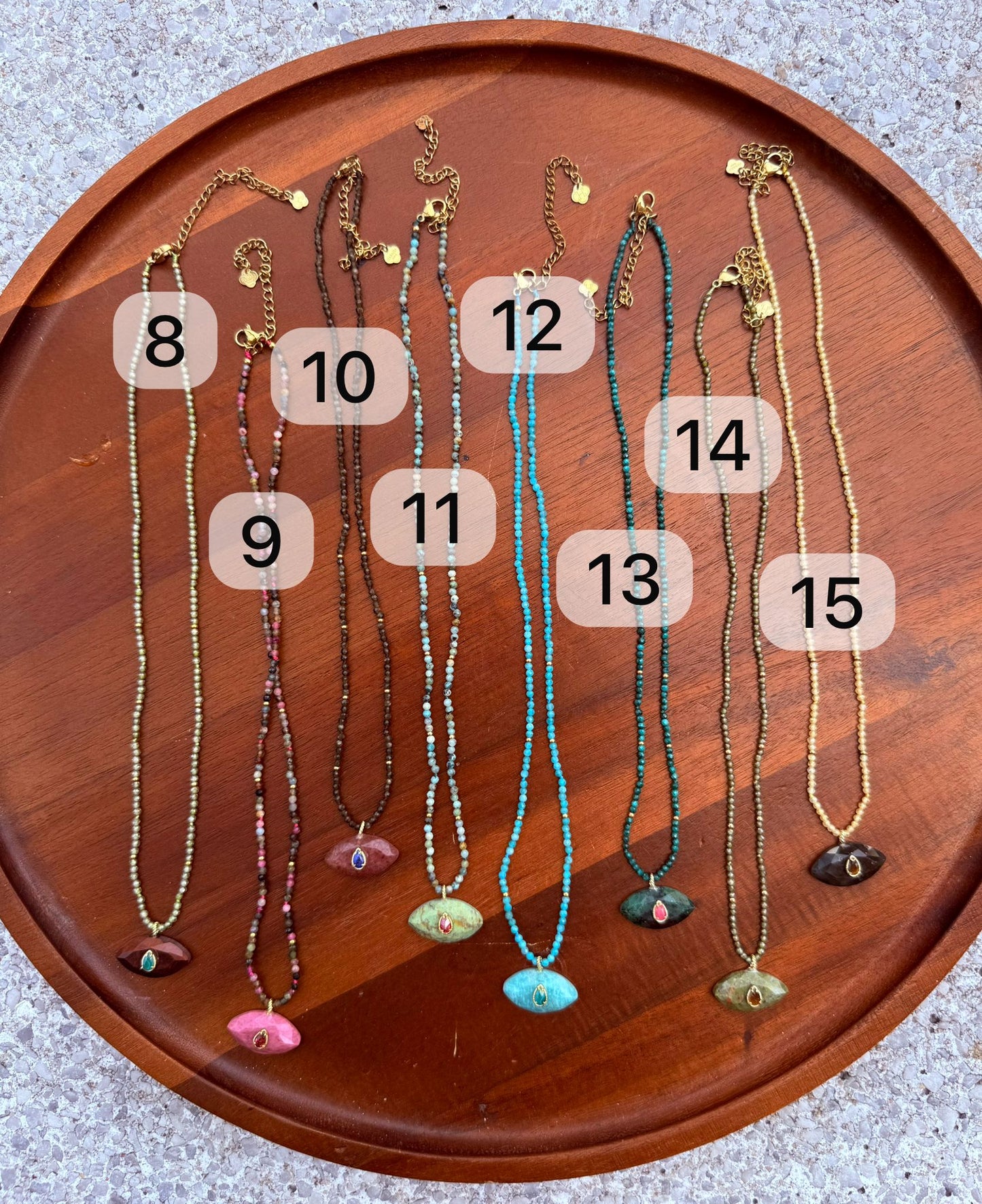 Collana pietra forma occhio